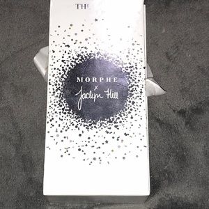 The vault by morphe X Jaclyn Hill